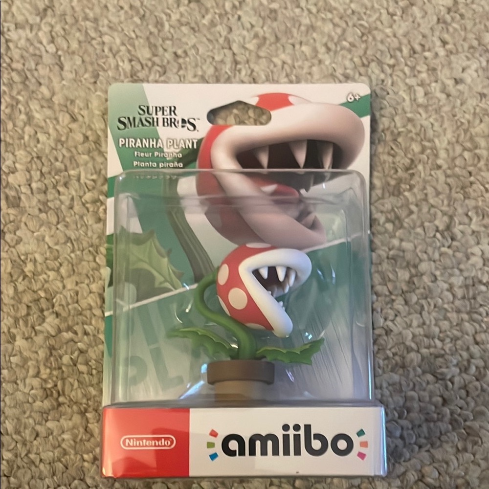 Nintendo Amiibo Piranha Plant in Red and Green